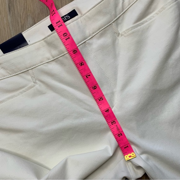 CHAPS Slimming Fit White Stretch Capri Pants Cropped - NEW with tags - Size 12 - Picture 10 of 11